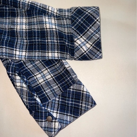Kut From The Kloth Blue Plaid Snap Front Roll Tab Shirt Top Size L - Picture 7 of 13